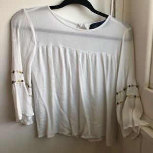 White shirt with flower embroidary